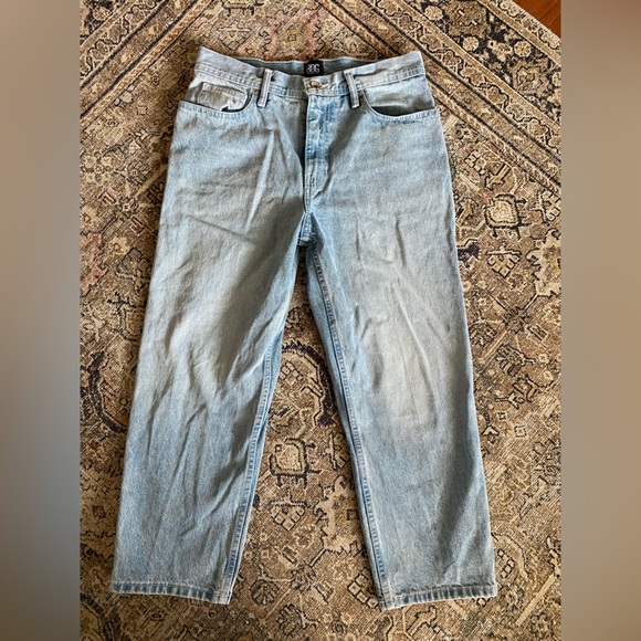Urban Outfitters BDG | Bow Fit Men’s Straight Leg Light Wash Denim Jeans | 30x30 - Picture 1 of 3